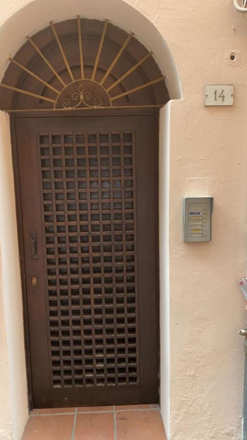 Appartamento Anna Sul Lago Di Garda - Citycenter Дезенцано-дель-Гарда Экстерьер фото